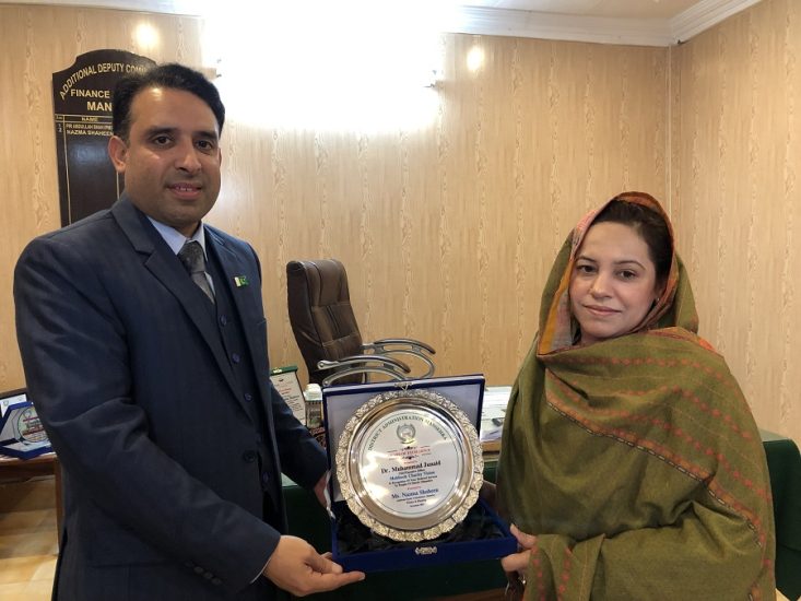 Dr.Junaid Honored with Award for Excellence